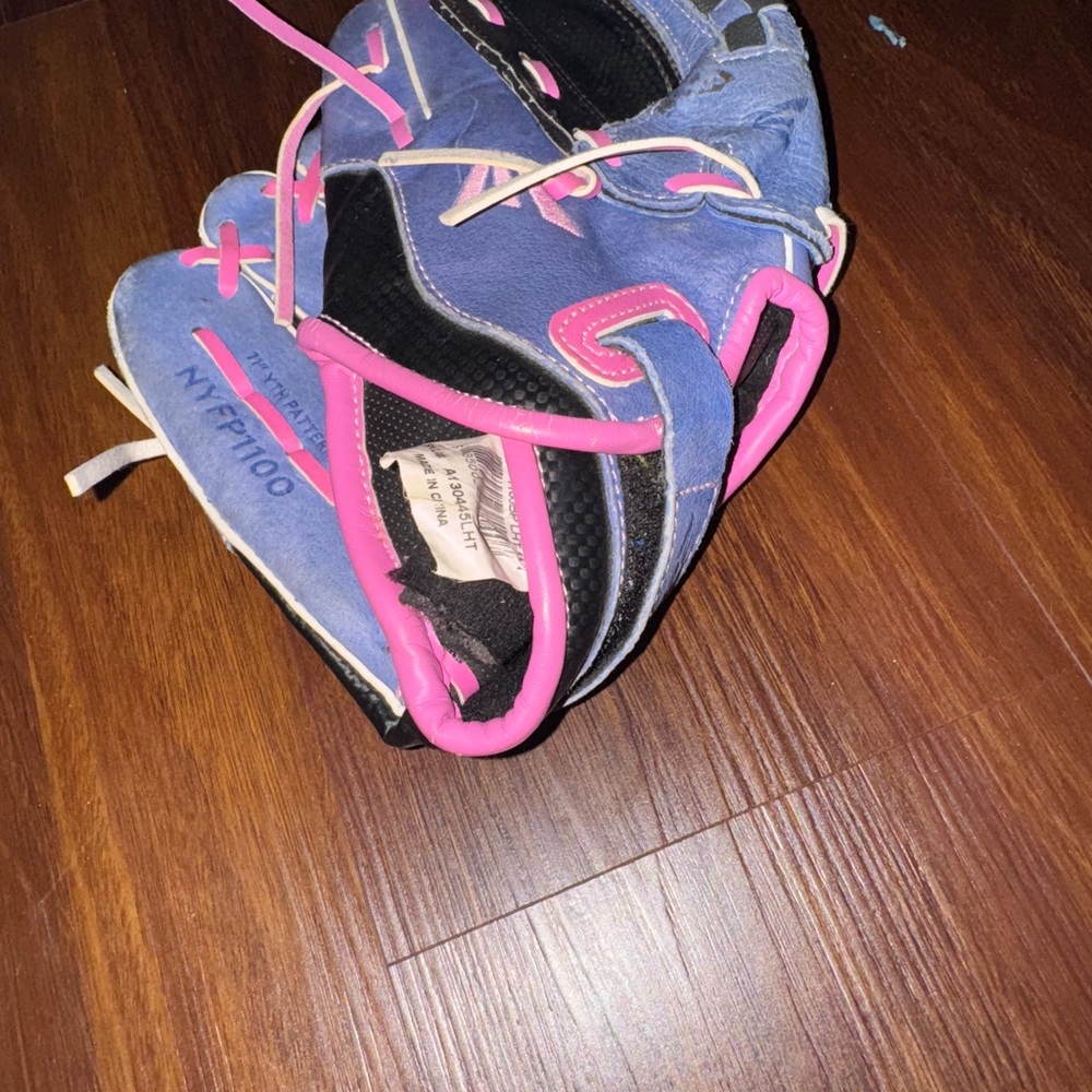 Easton Kids Blue and Pink Sports Shoes - Picture 2 of 2